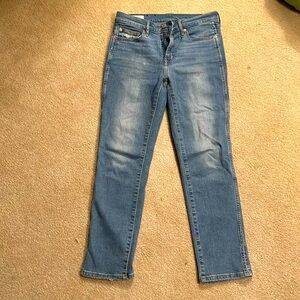 Vintage slim jeans. mid rise